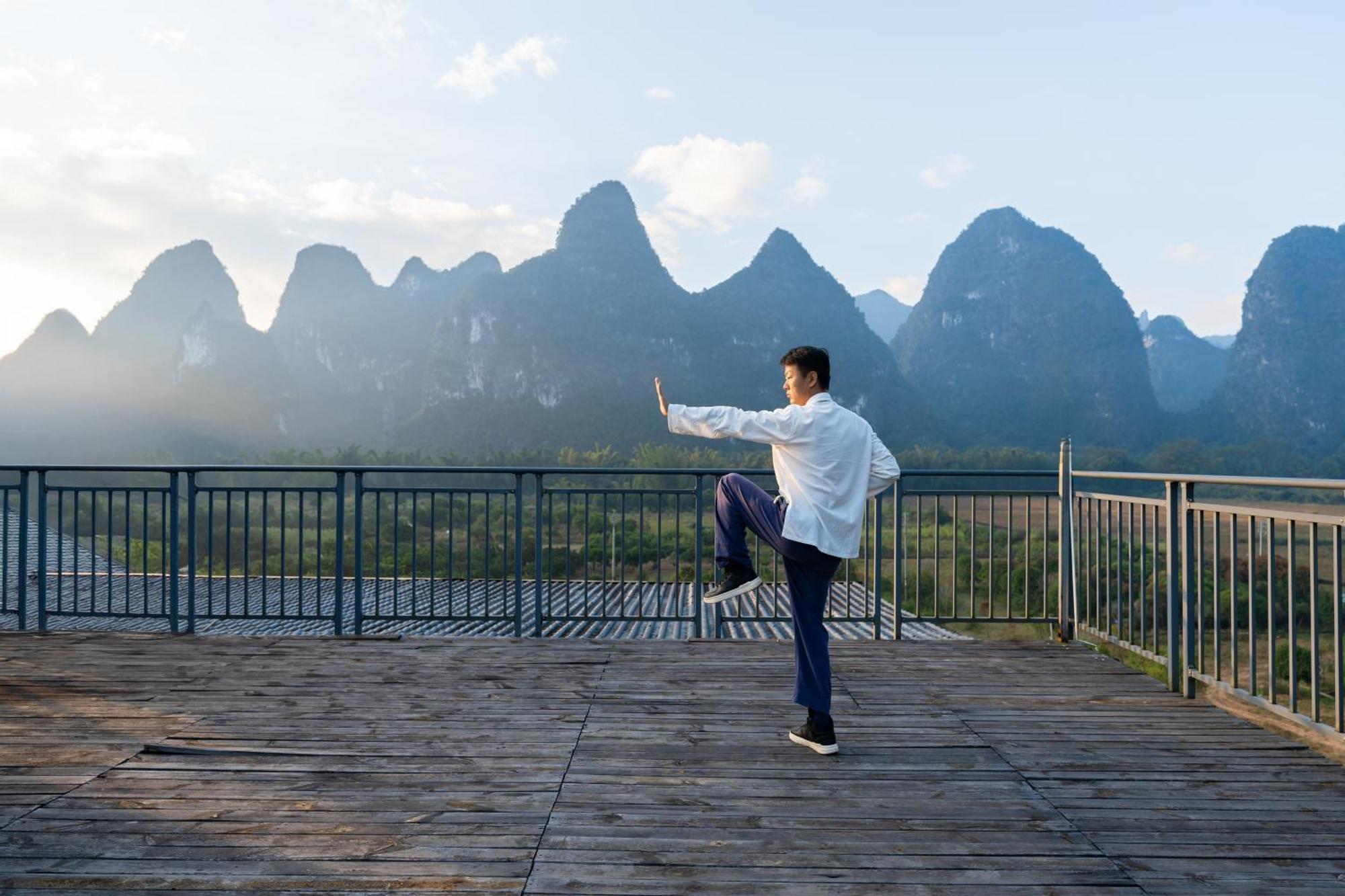 Leisure Courtyard Hotel Yangshuo-Free Shuttle Bus To Yangshuo Station Stay 2 Nights One Way Dış mekan fotoğraf