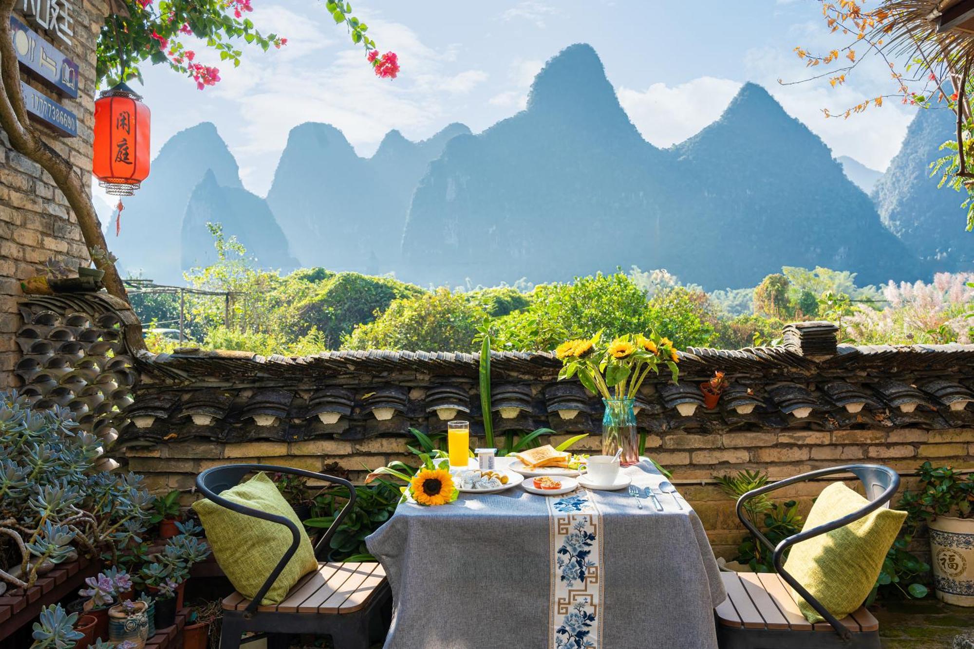 Leisure Courtyard Hotel Yangshuo-Free Shuttle Bus To Yangshuo Station Stay 2 Nights One Way Dış mekan fotoğraf