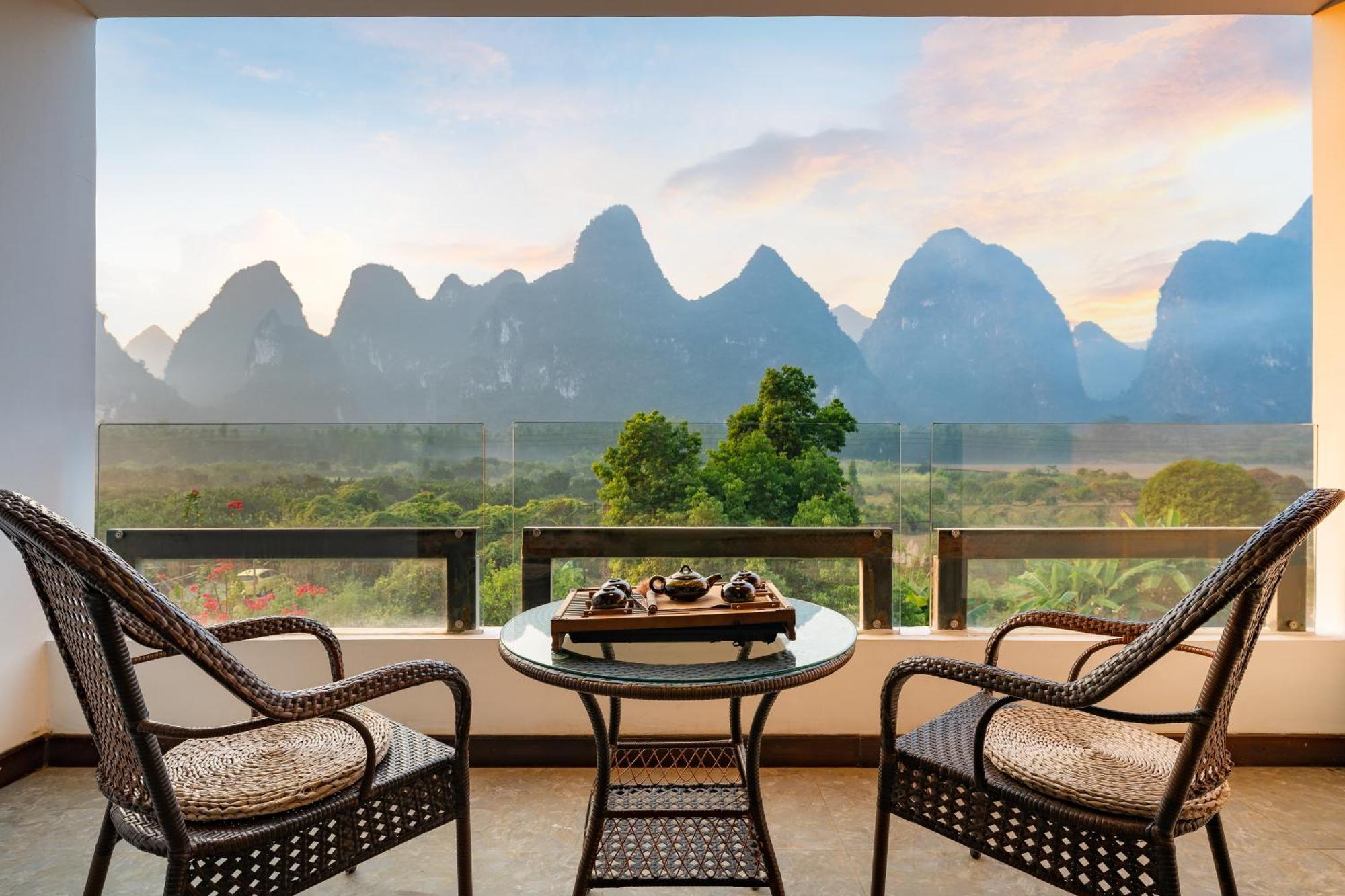 Leisure Courtyard Hotel Yangshuo-Free Shuttle Bus To Yangshuo Station Stay 2 Nights One Way Dış mekan fotoğraf