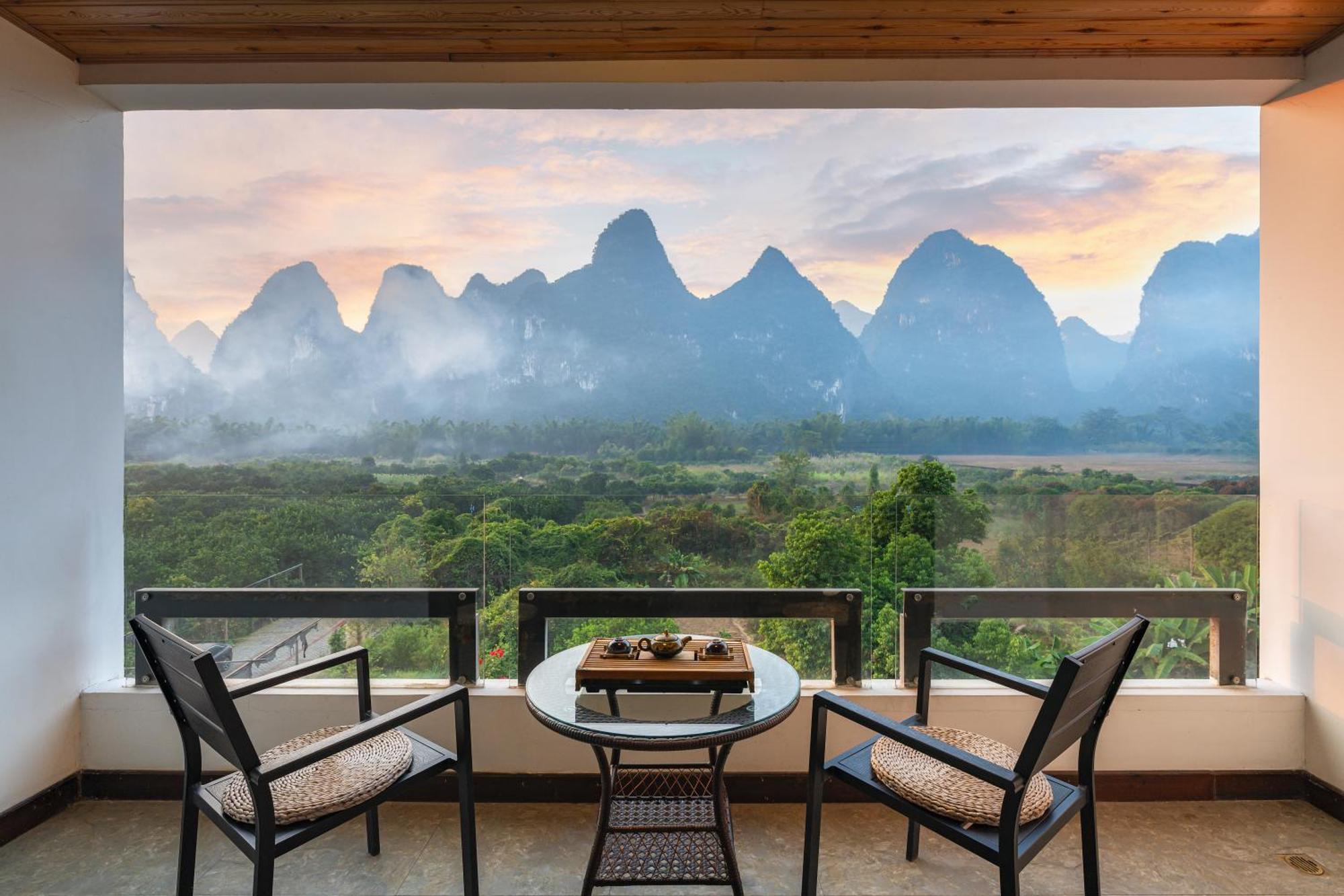 Leisure Courtyard Hotel Yangshuo-Free Shuttle Bus To Yangshuo Station Stay 2 Nights One Way Dış mekan fotoğraf