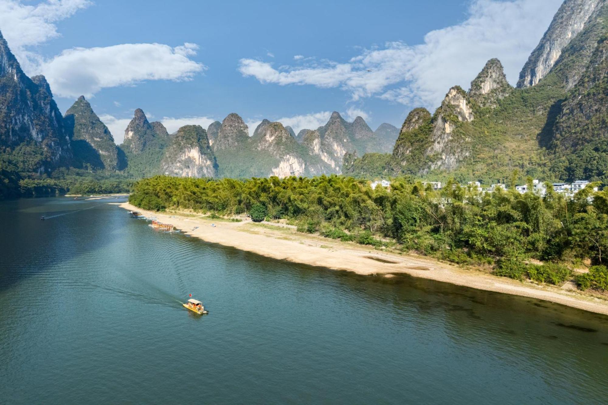 Leisure Courtyard Hotel Yangshuo-Free Shuttle Bus To Yangshuo Station Stay 2 Nights One Way Dış mekan fotoğraf